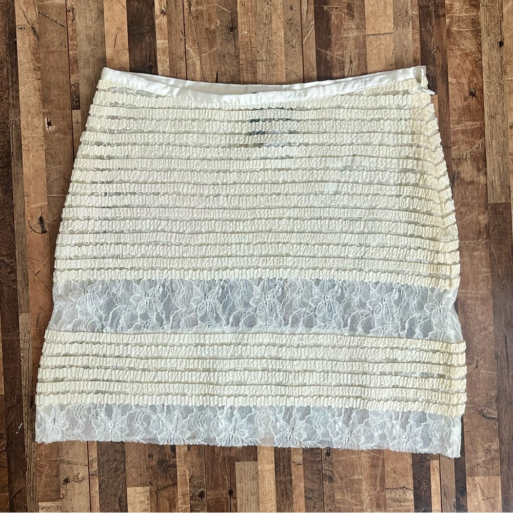 Cynthia Rowley Y2K Faux Leather Textured Lace Skirt Cream Sz 4